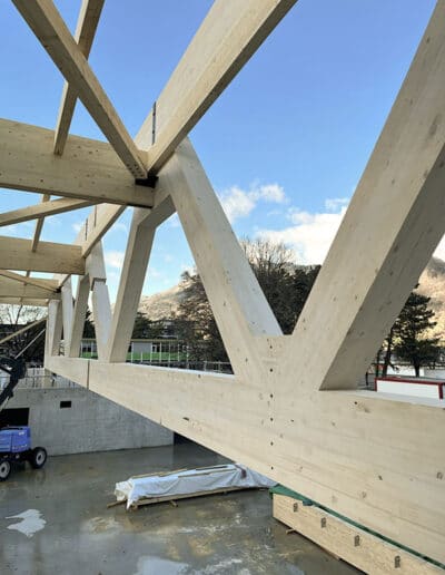 Reconstruction en bois gymnase des EWUES Cluses Haute Savoie Vallée de l'Arves
